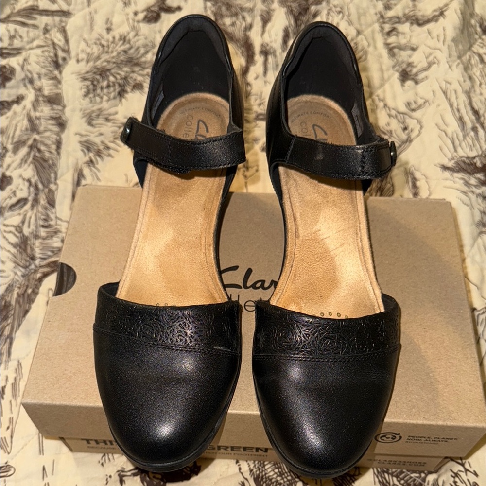Clarks Women's Black Leather Shoes